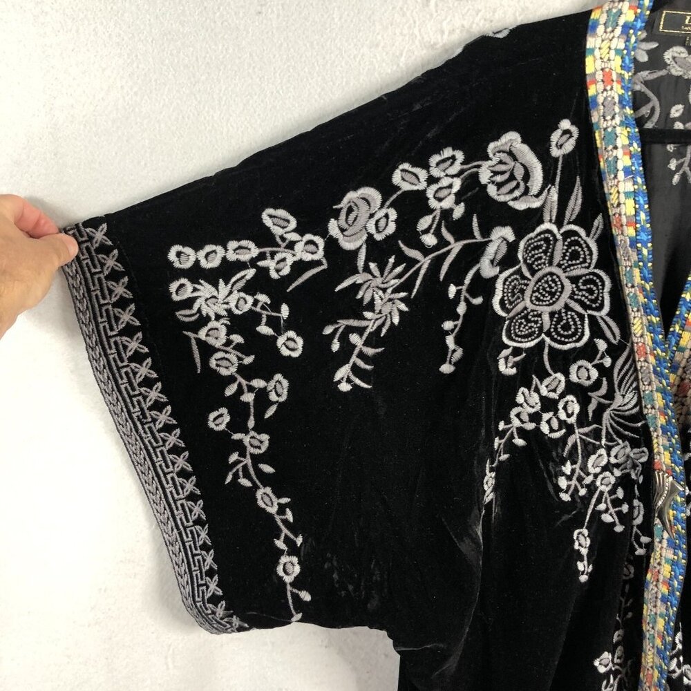 Velvet Cardigan Womens Medium Black Boho Art to Wear L&B Embroidered Statement - Picture 13 of 16